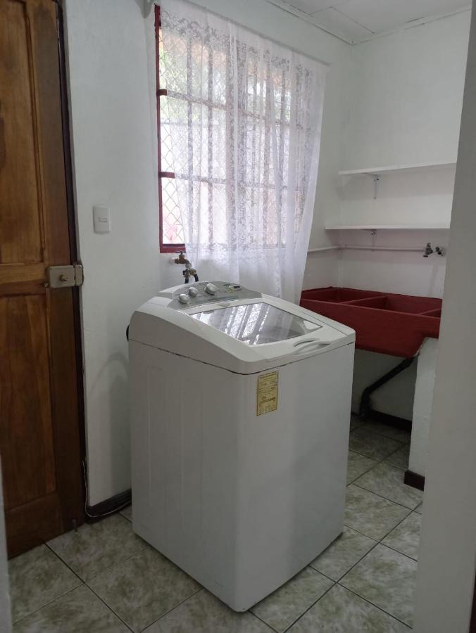 Apartamento Lopez Y Azofeifa Portete Exterior photo