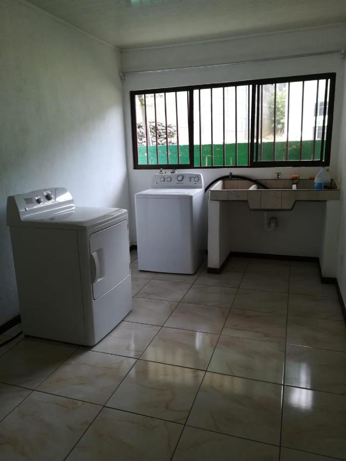 Apartamento Lopez Y Azofeifa Portete Exterior photo